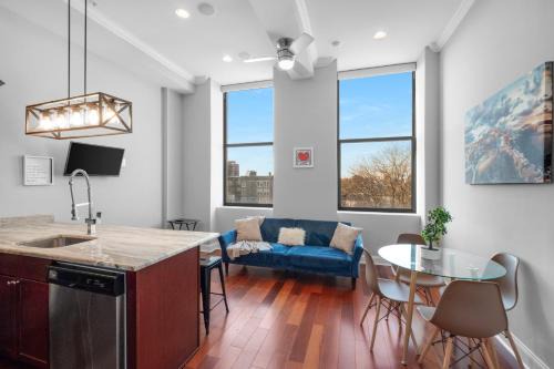 Chic 1br W Pool In Luxury Complex