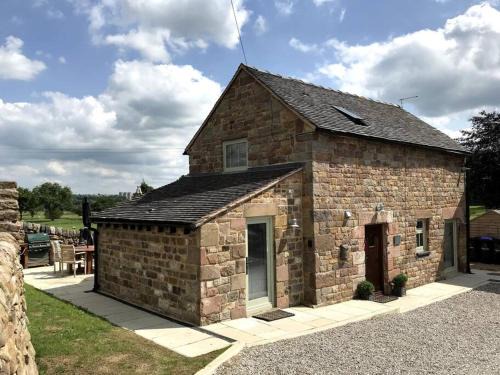 Chic 2 Bed Peak District Cottage Barn - Alton Towers, Scarefest, Polar Bears, Chatsworth