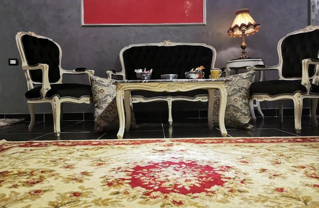 Chic Apartment 2