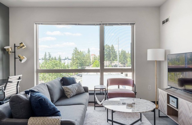 Chic Bellevue Studio w/Gym & W/D, by Blueground