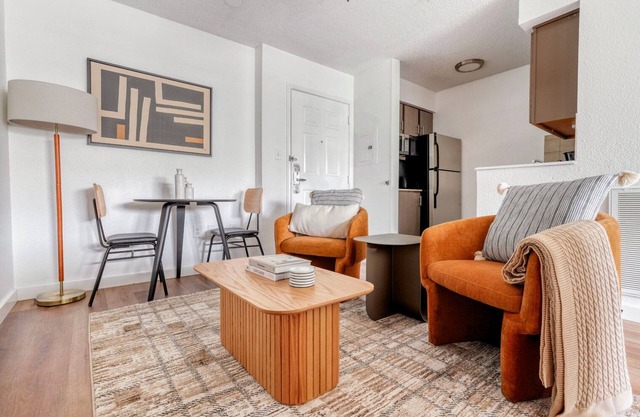 Chic Gateway Studio w/Gym, Pool, nr Movies, by Blueground
