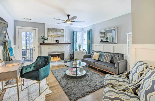 Chic Meadowbrook Condo ~ 12 Mi to Birmingham!