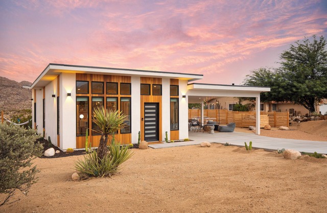 Chicory by AvantStay | Modern Desert Retreat w/Hot Tub