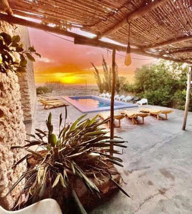 Chill House surf camp