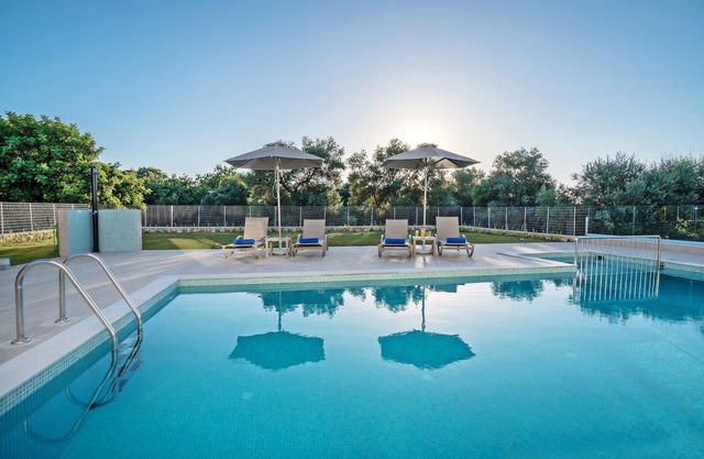 Chloe,New Luxurious modern villa, private big pool, picturesque surroundings