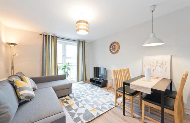 City Centre Apt 10-min walk to Temple Bar Sleeps 4