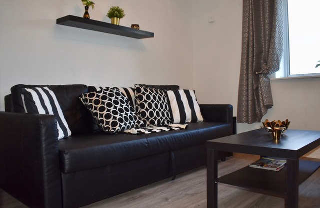 City Centre Top Floor Flat overlooking Liffey River