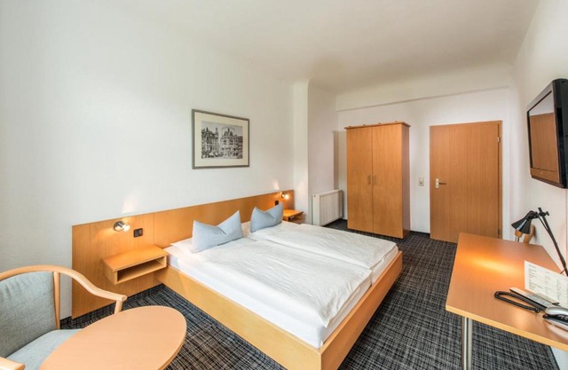 City Hotel