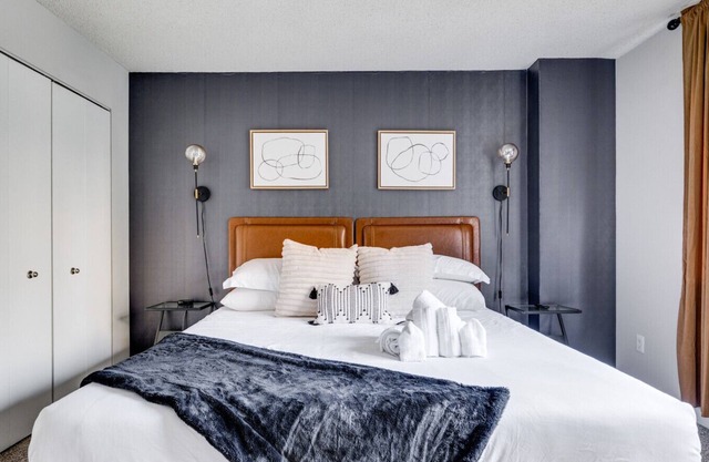 City Luxury Stay | Sleeps 8 | Free Parking Near DC