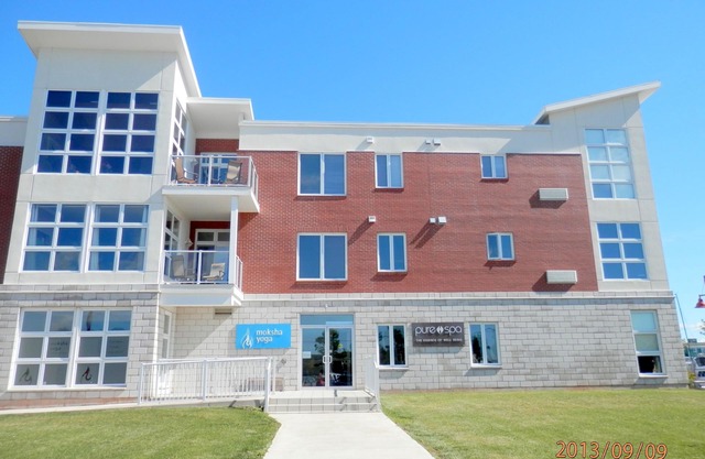 CITY WATER FRONT CONDO & PURE SPA!