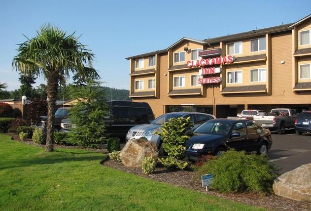 Clackamas Inn and Suites