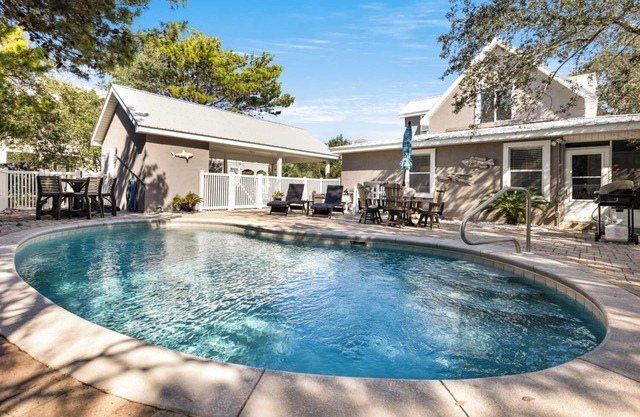 Clareon by the Coast - Seacrest Home with Private Pool, Close to Beach, 3 Bikes