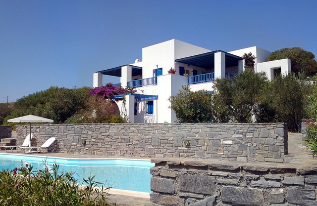 Classic Cycladic Villa