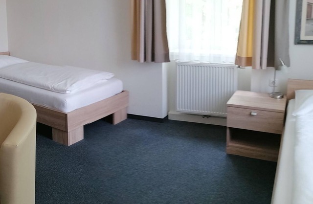 Classic Zweibettzimmer, Dusche, WC - Gästehaus Karl August