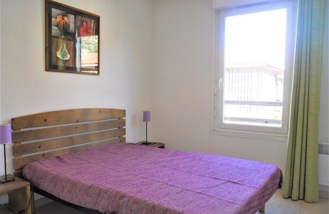 Classified 2 * - On the edge of the lake AUREILHAN - Nice apartment T3 - Home with swimming pool