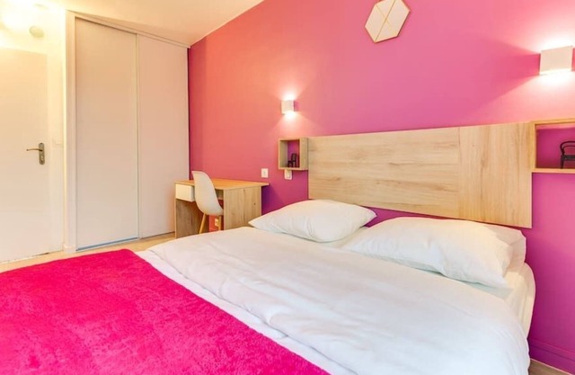 ★ Clavena Appart Paris★ Wifi-Parking-Netflix