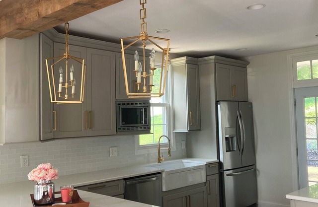 Clean, Cozy, Convenient! Close to Spooky Nook, Dutch Wonderland and More!