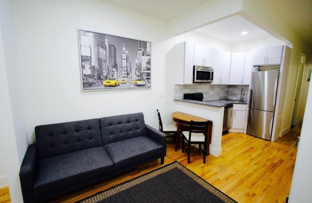 Clinton Hill - 3 Bedroom 2 Bathroom Apartment