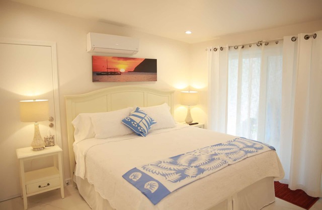 Close to beach, sleeps 2, AC, quiet, private