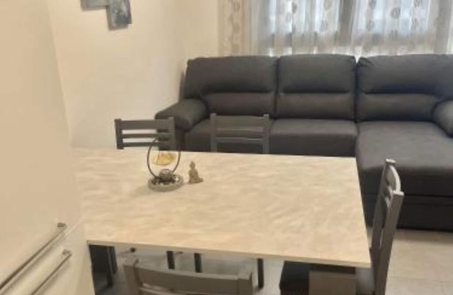 Close to downtown Como, free parking. Convenient for Switzerland.