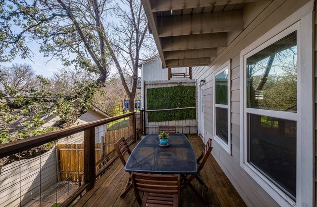 Close to Zilker Park, Downtown, Mall & more.