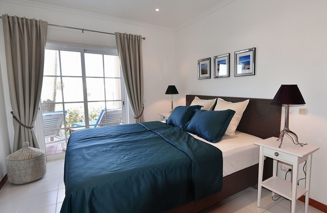 Cluster villa with sea view and roof terrace