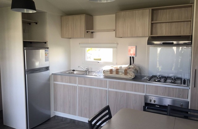Cmping village 4 * Domaine du Litteau New mobile home Samba 6/8 people