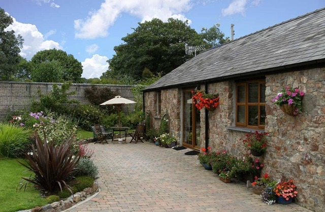 Coach House Faner - a bungalow that sleeps 6 guests in 3 bedrooms