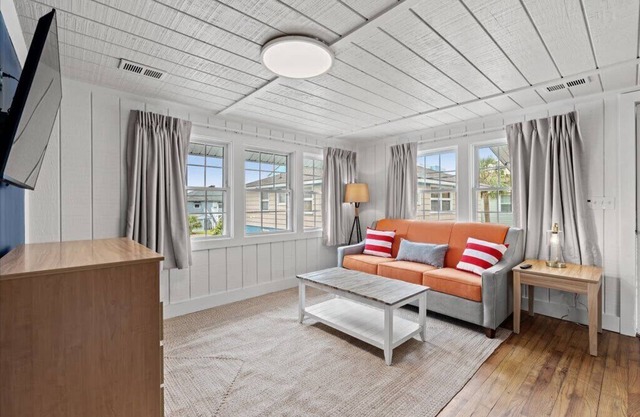 Coastal Escape 3BR Condo w Porch Steps to Sand