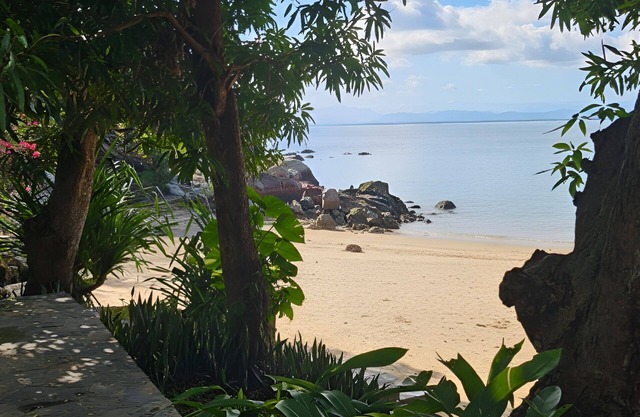 COCOA BEACH lodge: Your private refuge in the heart of paradise