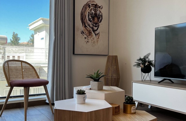Cocooning apartment on the corniche 400m from the monument