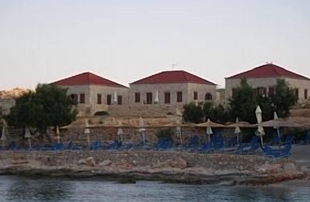 Cohili Villa - Lovely Beachfront Stonebuilt Villa