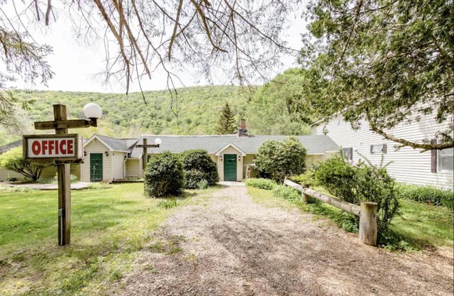 Cold Spring Lodge