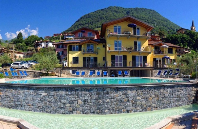 Collina Mela Holiday Apartment with Pool