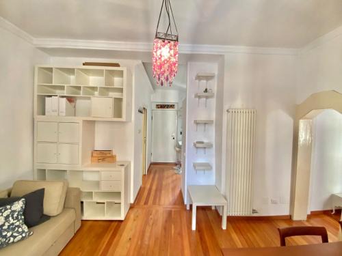 Coluccio Home 15