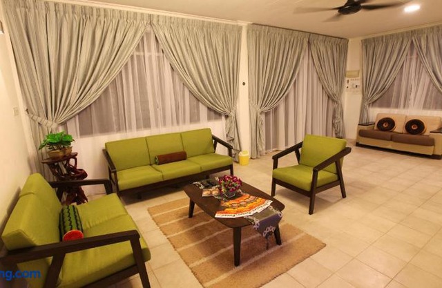 Come Inn Homestay 1380