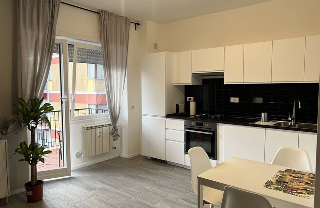 Comfortable and bright accommodation 10 minutes walk from Tiburtina station
