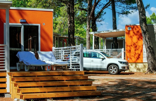 Comfortable chalet with two bathrooms, 2 km. from Zadar