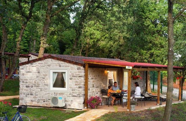Comfortable cottage with two bathrooms, at 13 km. from Umag