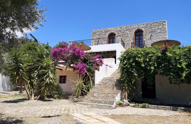 Comfortable holiday house, spacious outdoor areas, wifi | Triopetra, Crete