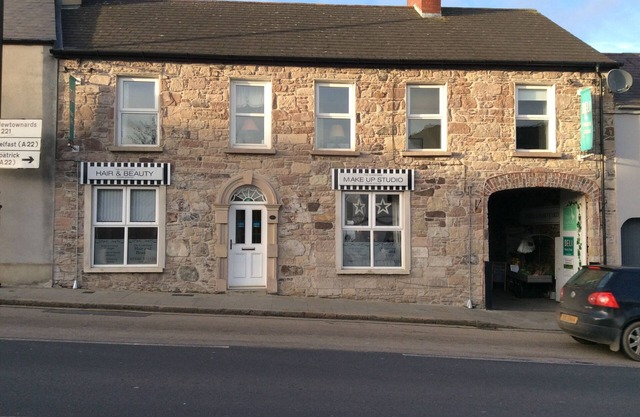 Comfortable, homely, sympathetically renovated early Victorian streethouse