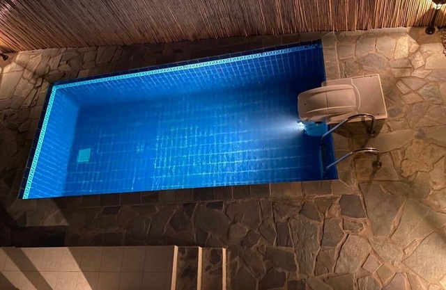 Comfortable, peaceful villa/private pool 7 minutes from sandy beaches