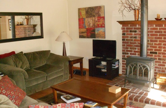 Comfortable, Spacious, Pet-Friendly HomenLocated close to all the best of Tahoe