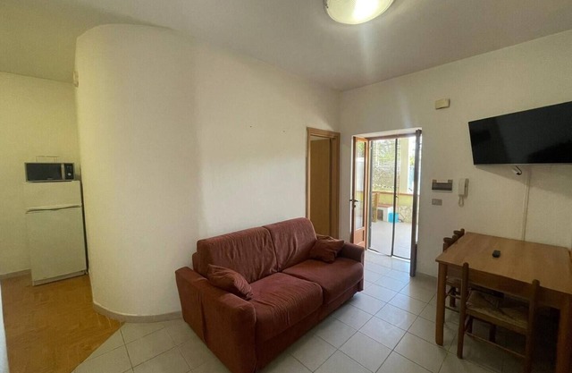 Comfortable three-room apartment with two bathrooms and ground floor - Porticello