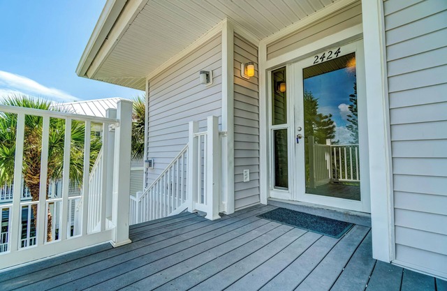 Comfortable villa with unobstructed view of the Gulf on Resort, C2424B
