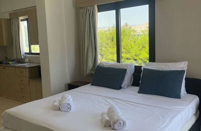Comfortably host 26 guests in 11 rooms