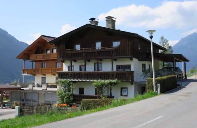 Comfortappart Eberharter by Interhome