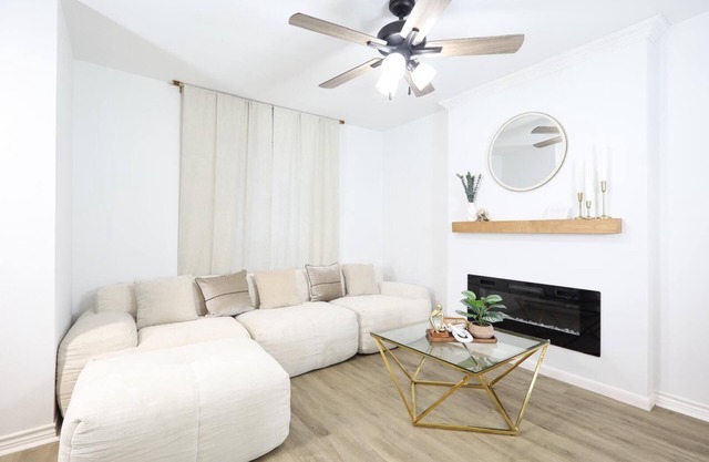 Comfy 2-bedroom townhome in Sherman, TX
