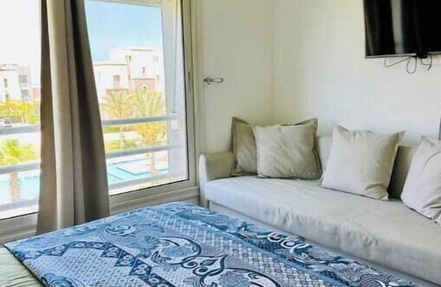 comfy chalet inAmwaj Northcoast
