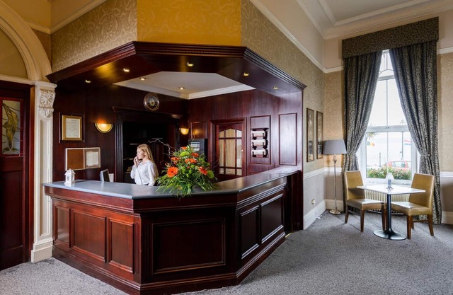 Commodore Hotel